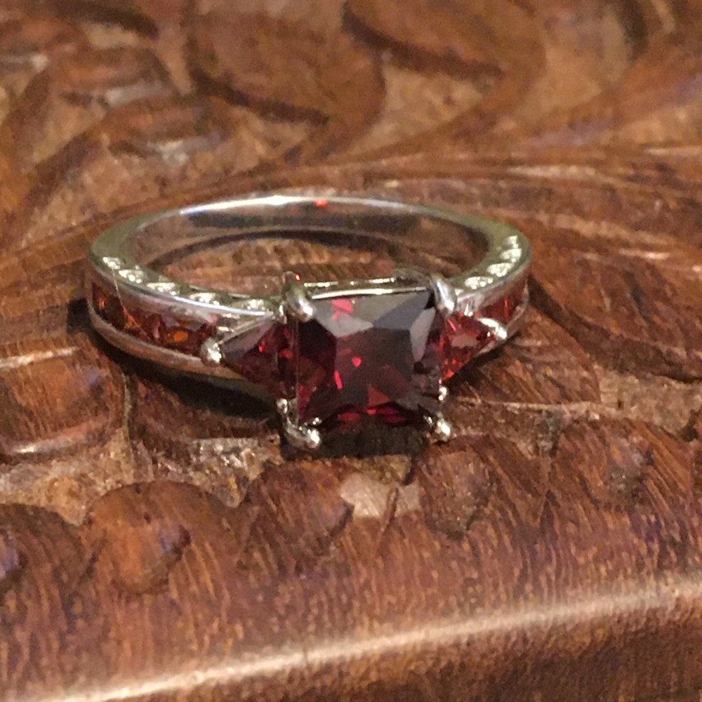 Costume ring